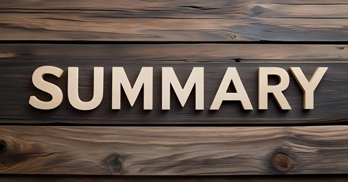 木目の背景にSUMMARYと表示